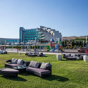 فندق رمادا باي ويندام *****